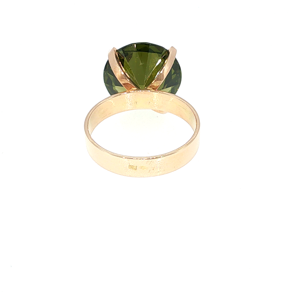 Large Round Peridot Solitaire Ring in Rose Gold