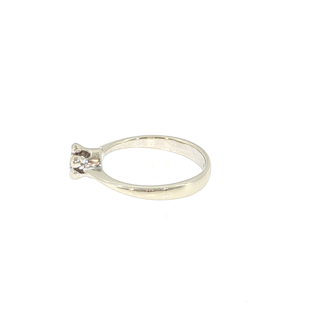 Diamond Floral Solitaire Ring in White Gold