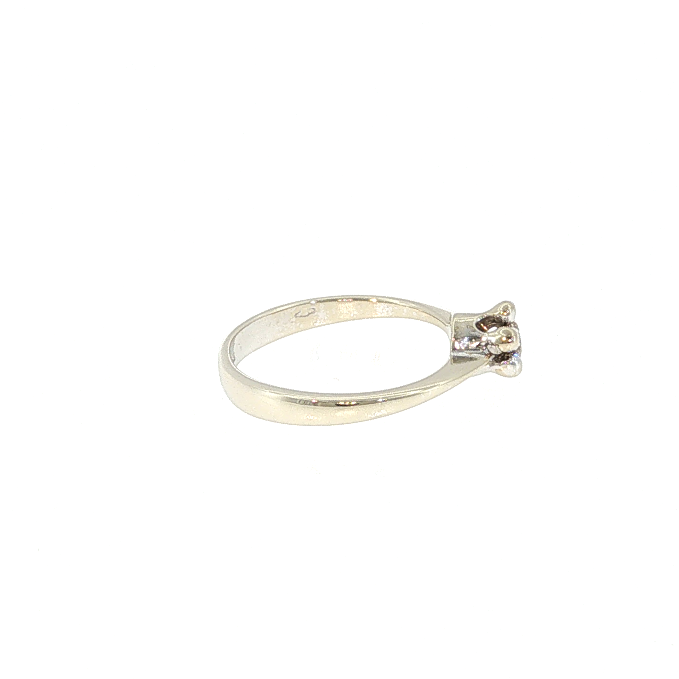 Diamond Floral Solitaire Ring in White Gold