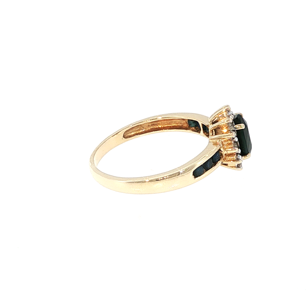 Oval Sapphire and Yellow Gold Multistone Ring