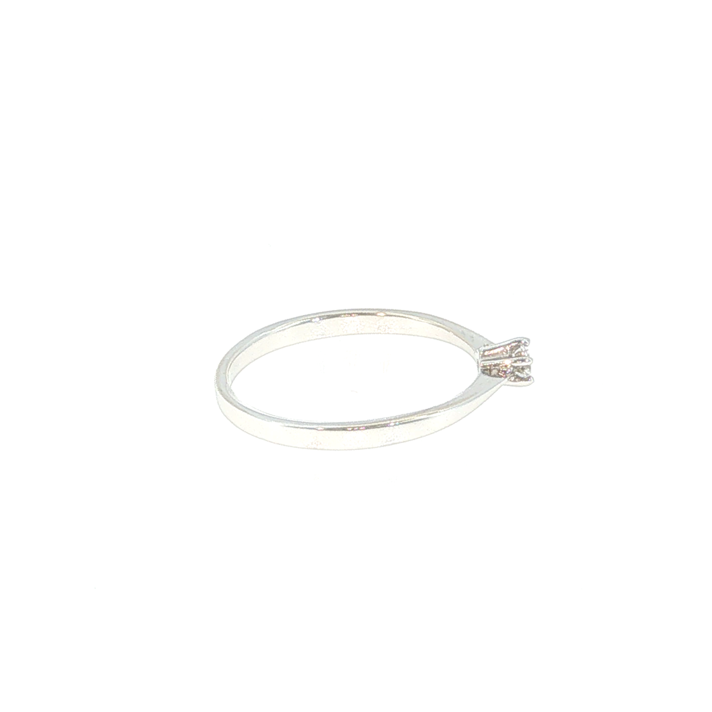 Diamond Solitaire Ring in White Gold