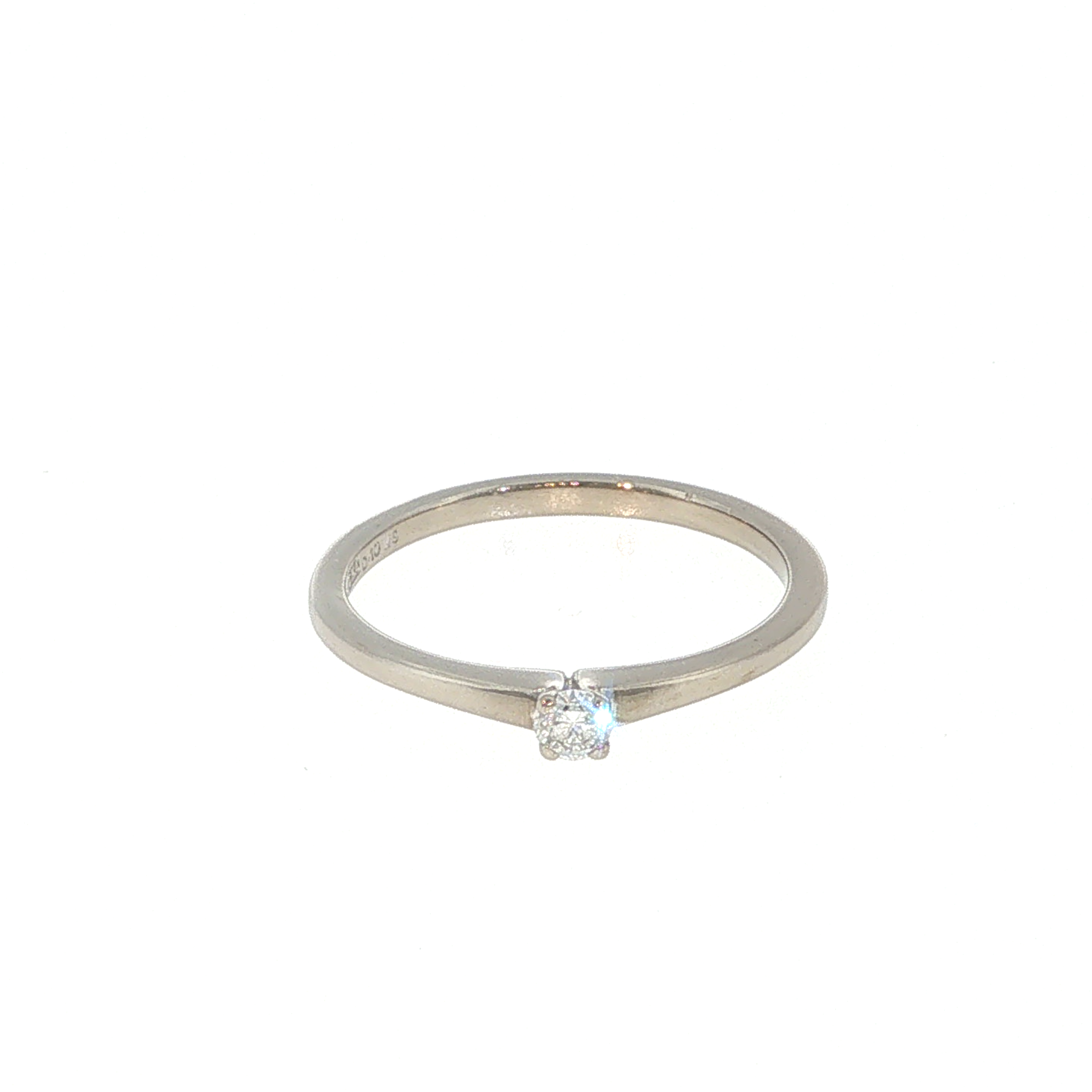 Diamond Solitaire Ring in White Gold
