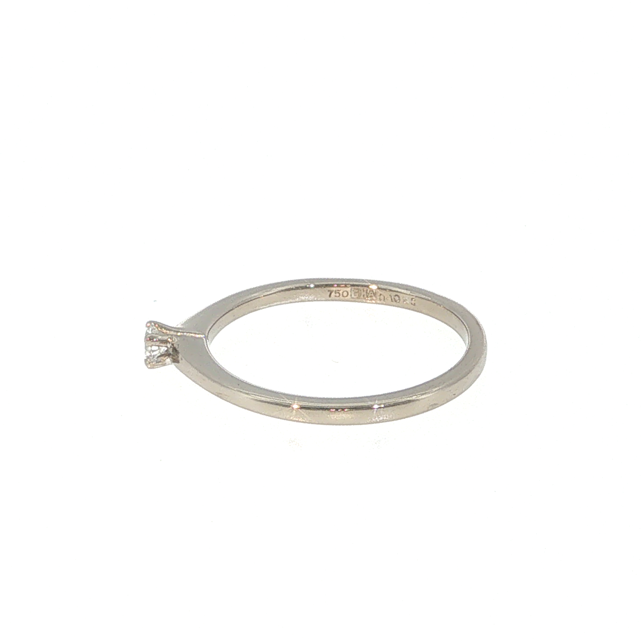 Diamond Solitaire Ring in White Gold