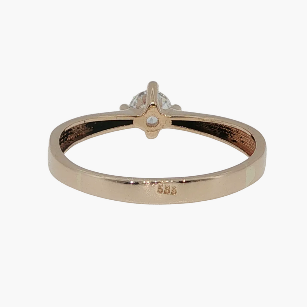 Round Diamond Solitaire Ring in Rose Gold