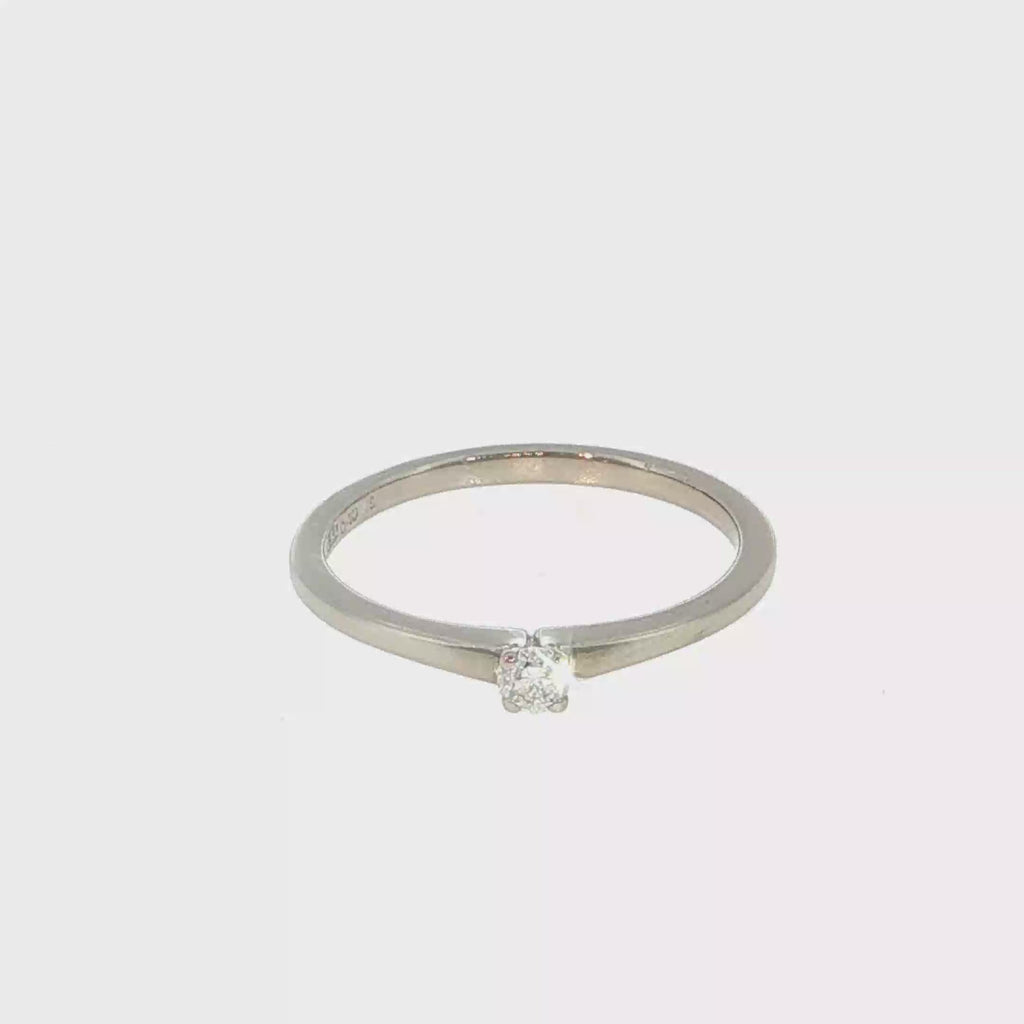 Diamond Solitaire Ring in White Gold