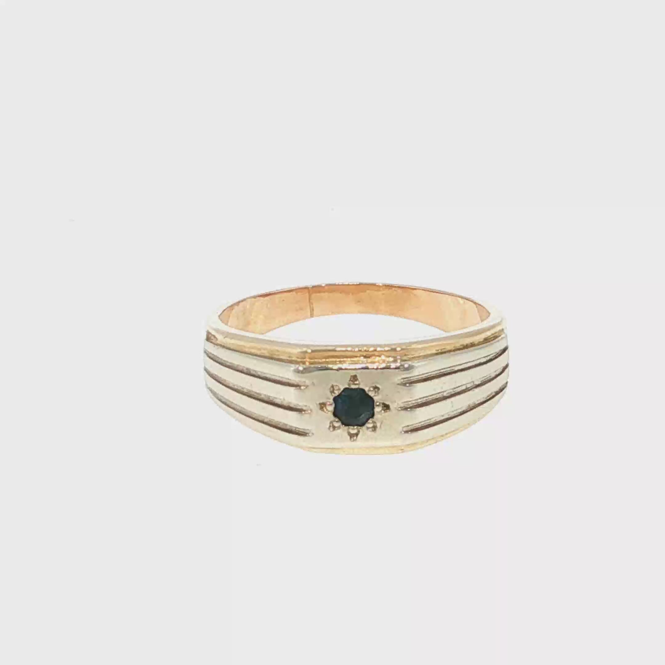 Deep Blue Sapphire Grooved Signet Ring in Yellow Gold