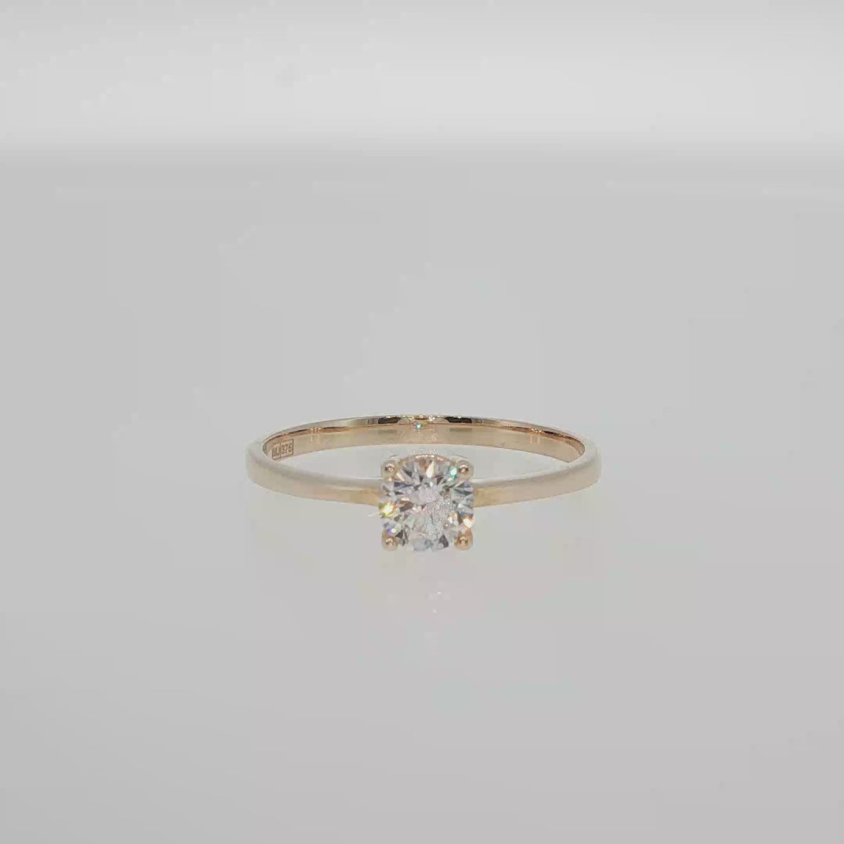 Round Diamond Solitaire Ring in Rose Gold